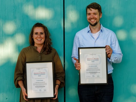 Doppelt ausgezeichnet! Dr. Karin Sebald und Dr. Johannes Schäfer wurden am 9. September beide mit dem Friedrich-Meuser-Forschungspreis 2021 ausgezeichnet.