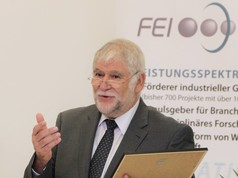 Bild zu Prof. Dr. Dr. Peter Schieberle feiert 70. Geburtstag