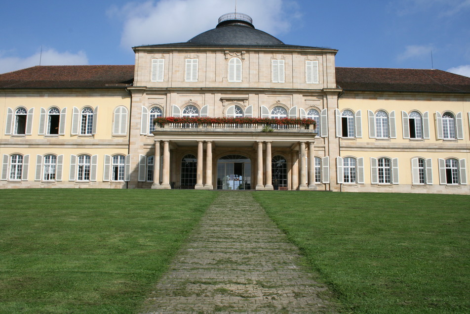 Das Schloss Hohenheim, das auch Sitz der Universität Hohenheim ist.