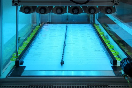 Wird auch für die Untersuchungen zur UV-C-Behandlung von Milch eingesetzt: Ein Serpentinen-Reaktor am MRI in Karlsruhe.