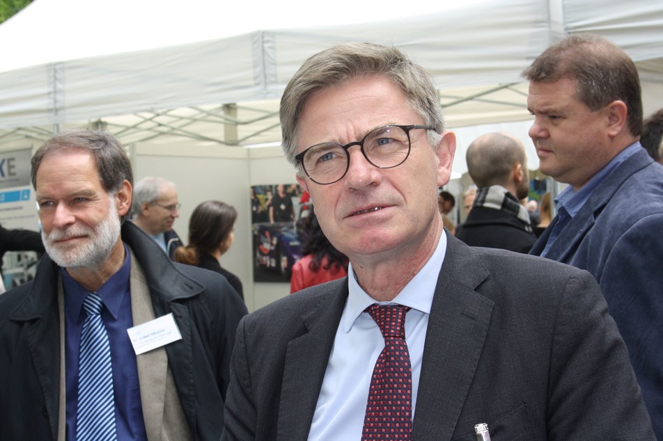 Nahm sich viel Zeit am FEI-Stand: Matern von Marschall, als CDU-Vertreter seit Oktober 2013 Mitglied des Bundestages für den Wahlkreis Freiburg.