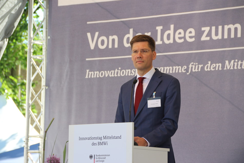 Christian Hirte, Parlamentarischer Staatssekretär im BMWi und Mittelstandsbeauftragter der Bundesregierung, bei der Eröffnung des 25. Innovationstages Mittelstand.