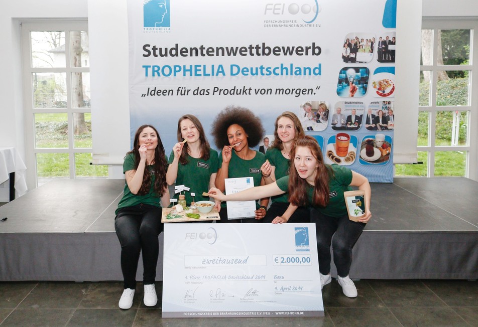 So sehen Siegerinnen aus! Die fünf Berliner Studentinnen, die "TempSta" entwickelt haben, werden Deutschland beim europäischen ECOTROPHELIA-Wettbewerb vertreten.