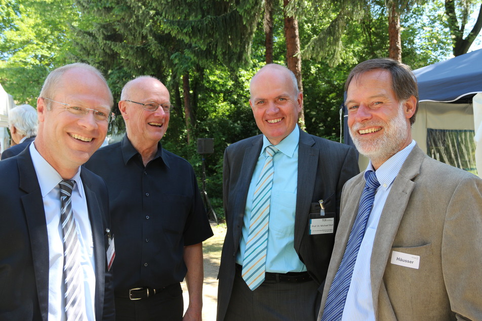 "Meeting Point" FEI-Stand: AiF-Vizepräsident Eduard Neufeld, IVLV-Vorstandsvorsitzender Prof. Albrecht Ostermann, FILK-Geschäftsführer Prof. Michael Stoll und FEI-Geschäftsführer Dr. Volker Häusser.