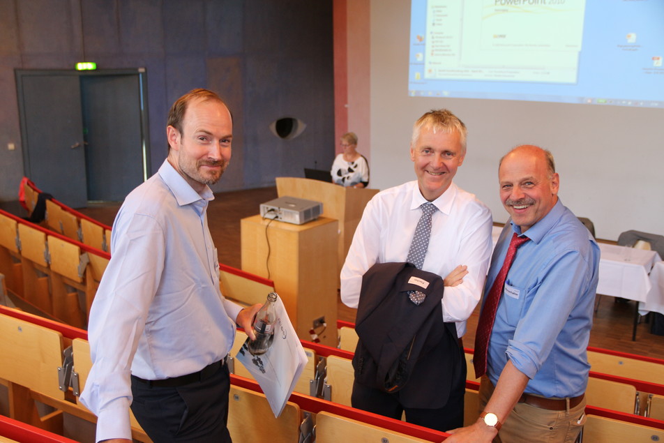 Austausch nach der Sitzung des Wissenschaftlichen Beirats: PD Dr. Michael Granvogl (TU München), Prof. Ulrich Fischer (DLR-Rheinpfalz) und Prof. Peter Winterhalter (TU Braunschweig).