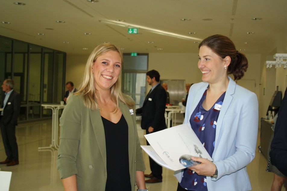 Haben gemeinsam an der Universität Hohenheim studiert: Jasmin Reiner und Dr. Kristin Protte.