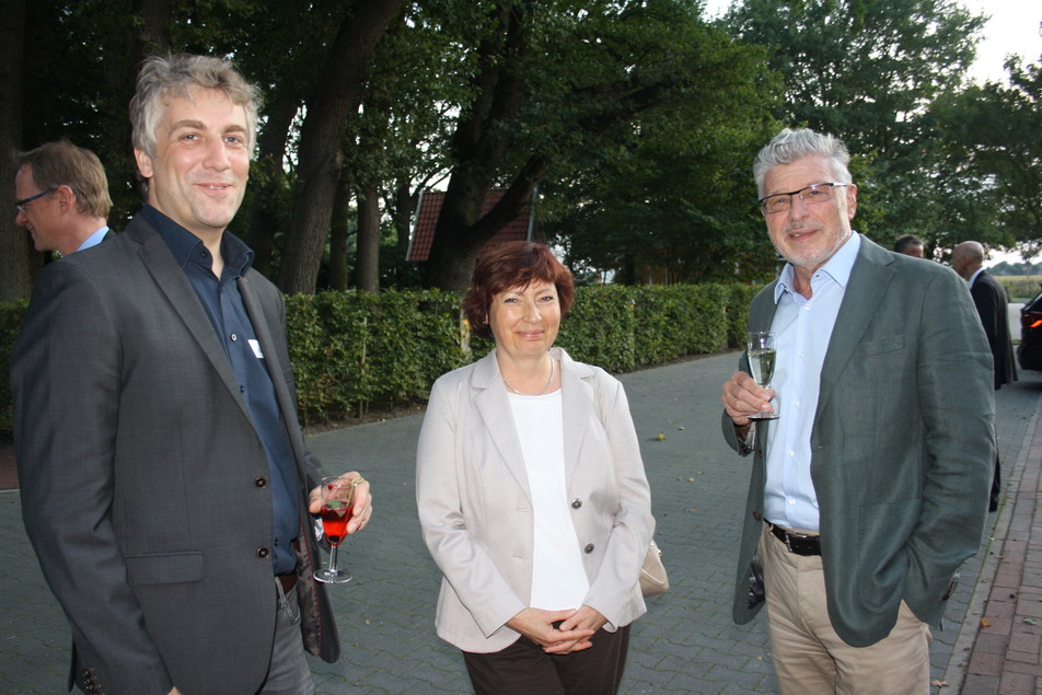 Dr. Martin Einig (Fachverband der Gewürzindustrie), Dr. Birgit Christall (BLL) und Prof. Dr. Reinhard Matissek (LCI) im Gespräch.