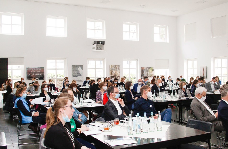 Mittendrin: Blick in den Wolfgang-Paul-Saal des Universitätsclubs Bonn während des 20. FEI-Kooperationsforums.