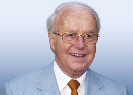 War langjähriger FEI-Vorsitzender und Ehrenvorsitzender: Dr. Fritz Ruf