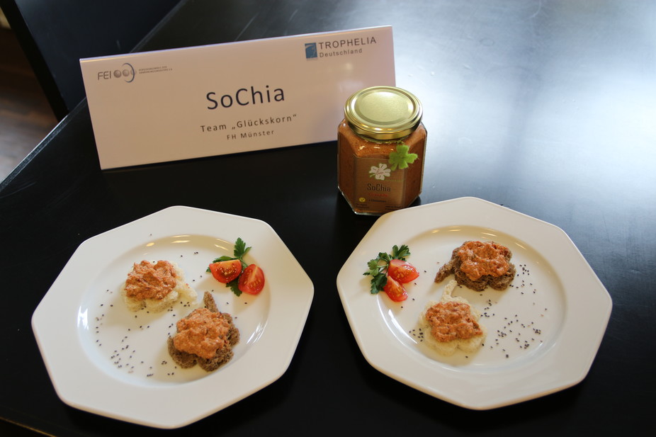 "SoChia" ist ein veganer Brotaufstrich auf Sojabasis, aufgewertet mit nährstoffreichen Chiasamen.