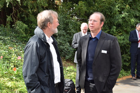 Lebensmittelmikrobiologen unter sich: Prof. Dr. Siegfried Scherer und Prof. Dr. Charles Franz. Lebensmittelmikrobiologen unter sich: Prof. Dr. Siegfried Scherer und Prof. Dr. Charles Franz.