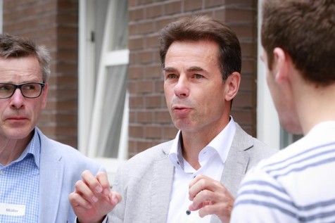 Leitet derzeit auch mehrere IGF-Projekte des FEI zur Proteinthematik: Prof. Dr. Lutz Fischer von der Universität Hohenheim. Leitet derzeit auch mehrere IGF-Projekte des FEI zur Proteinthematik: Prof. Dr. Lutz Fischer von der Universität Hohenheim.