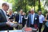 Gern gesehener Gast am Stand des FEI: MdB Peter Bleser (rechts). Von links: Ulrich Geier (TU München), Sonja Jeßberger (MIWE GmbH) und Dr. Volker Häusser.