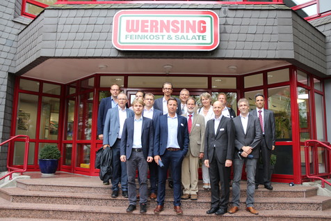 Eine ausgesprochen spannende Besichtigung der Werke der Wernsing Feinkost GmbH am Standort in Addrup-Essen bildet den Abschluss der FEI-Jahrestagung. Ein großes Dankeschön an Martin Ponzel, Geschäftsführer Produktion und Technik, sowie seine Mitarbeiter für die lehrreichen 2,5 Stunden im Reich der Kartoffelverarbeitung! Eine ausgesprochen spannende Besichtigung der Werke der Wernsing Feinkost GmbH am Standort in Addrup-Essen bildet den Abschluss der FEI-Jahrestagung. Ein großes Dankeschön an Martin Ponzel, Geschäftsführer Produktion und Technik, sowie seine Mitarbeiter für die lehrreichen 2,5 Stunden im Reich der Kartoffelverarbeitung!