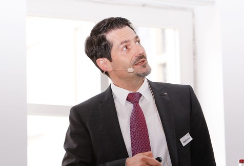 Prof. Dr. Thomas Hofmann, Präsident der TU München ab Oktober 2019, bei seinem Vortrag zur Charakterisierung des Peptidoms in fermentierten Lebensmitteln. Prof. Dr. Thomas Hofmann, Präsident der TU München ab Oktober 2019, bei seinem Vortrag zur Charakterisierung des Peptidoms in fermentierten Lebensmitteln.