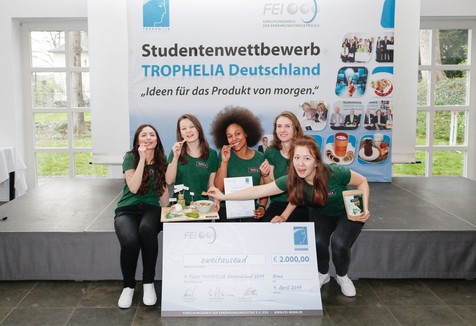 So sehen Siegerinnen aus! Die fünf Berliner Studentinnen, die "TempSta" entwickelt haben, werden Deutschland beim europäischen ECOTROPHELIA-Wettbewerb vertreten. So sehen Siegerinnen aus! Die fünf Berliner Studentinnen, die "TempSta" entwickelt haben, werden Deutschland beim europäischen ECOTROPHELIA-Wettbewerb vertreten.