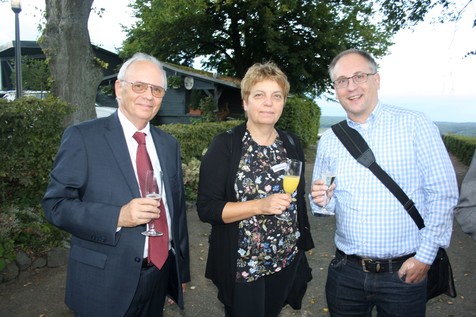 Austausch auf Burg Gleiberg: Prof. Dr. Gerald Muschiolik, Dr. Erika Hinzmann und Prof. Dr. Sascha Rohn. Austausch auf Burg Gleiberg: Prof. Dr. Gerald Muschiolik, Dr. Erika Hinzmann und Prof. Dr. Sascha Rohn.